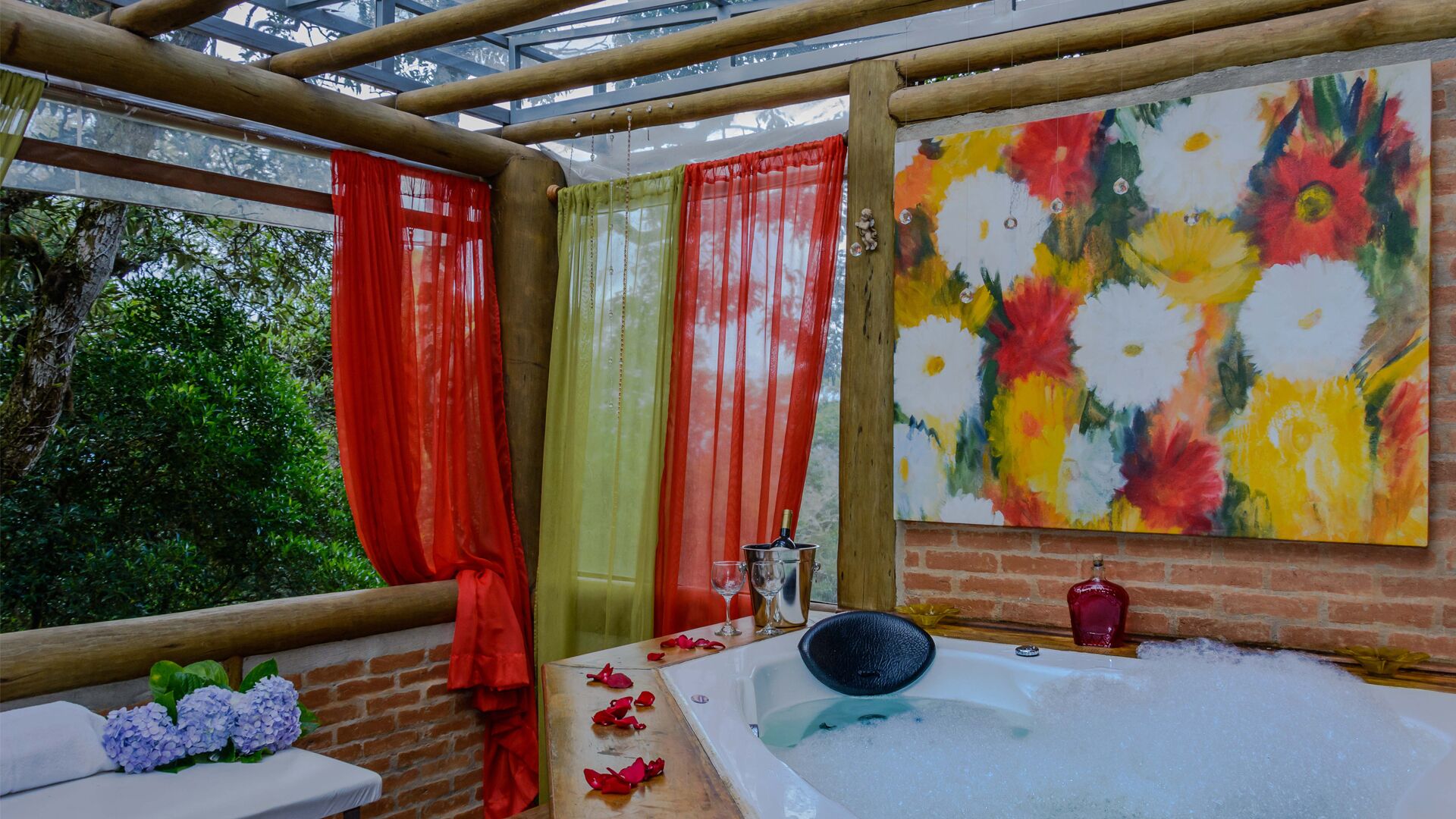 turkish bath/hammam, reflexology, ayurvedic treatments, massages