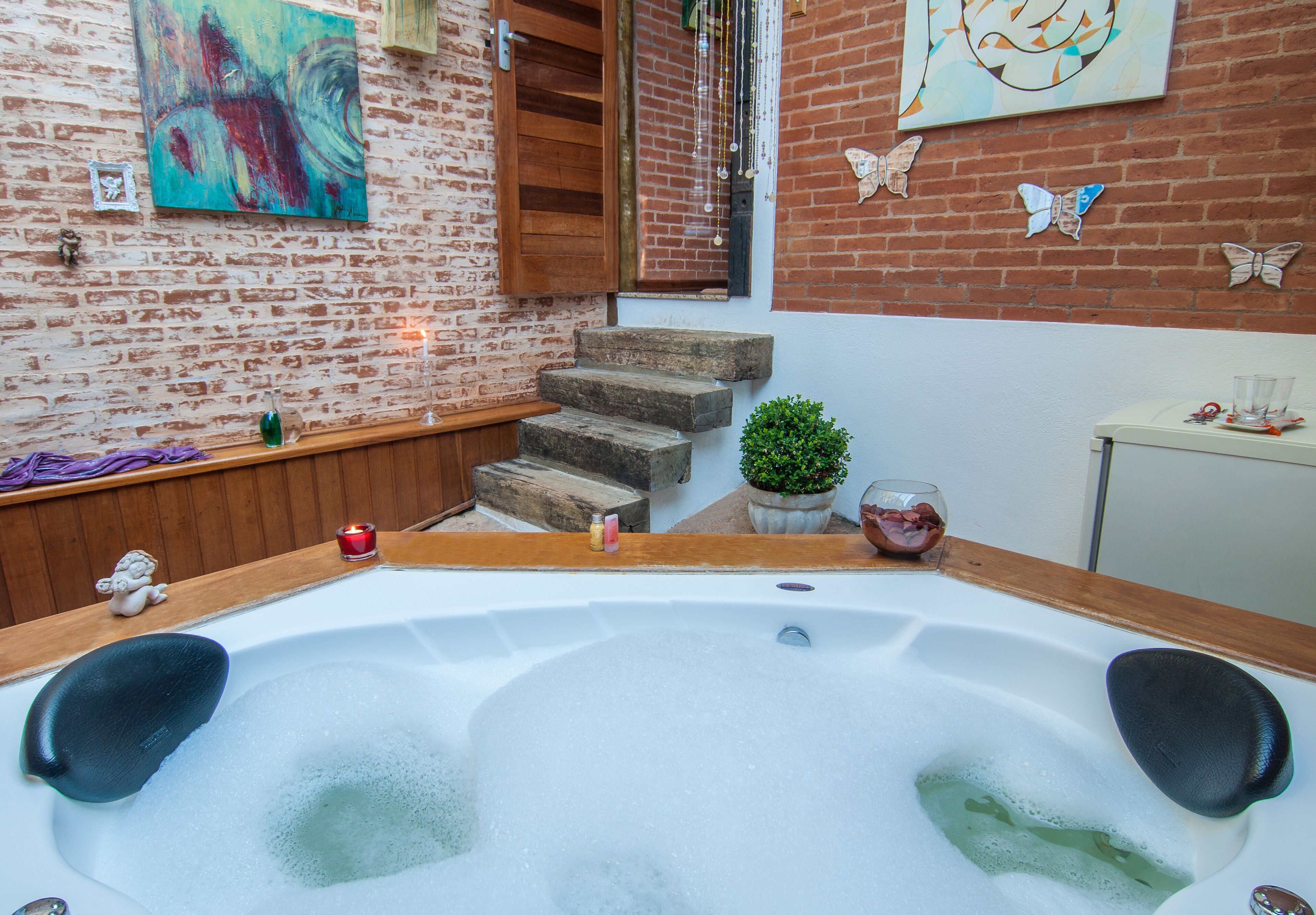 di cavalcanti | 1 bedroom, egyptian cotton sheets, premium bedding, down duvets