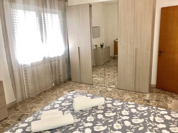 2 Schlafzimmer, Bügeleisen/Bügelbrett, WLAN, Bettwäsche