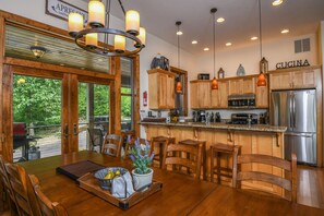 Maison, plusieurs lits, bain à remous | Cuisine privée