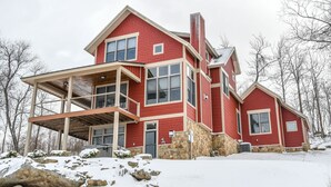 Exterior - Eagle's Rest (McHenry)