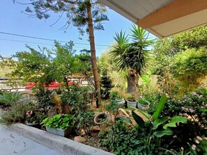 Property grounds - Greek Riviera 3-B Apt in Voula - Near the Sea (Voula)