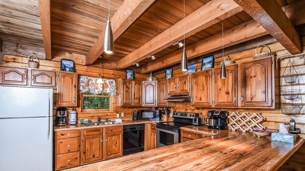 House, Multiple Beds, Hot Tub | Private kitchen - Serendipity (Oakland)
