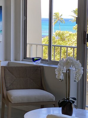 Interior - OCEANFRONT PROPERTY DIAMOND HEAD BEACH HOTEL unit 704 (Honolulu)