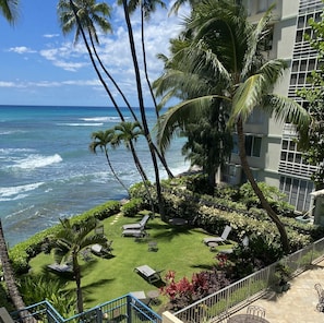 Terrace/patio - OCEANFRONT PROPERTY DIAMOND HEAD BEACH HOTEL unit 704 (Honolulu)