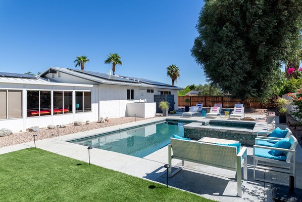 Ulkouima-allas, lämmitetty uima-allas