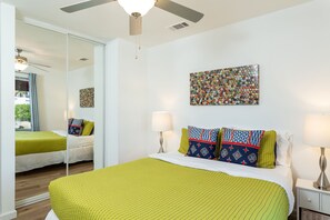 4 makuuhuonetta, silitysrauta/-lauta, ilmainen Wi-Fi, vuodevaatteet