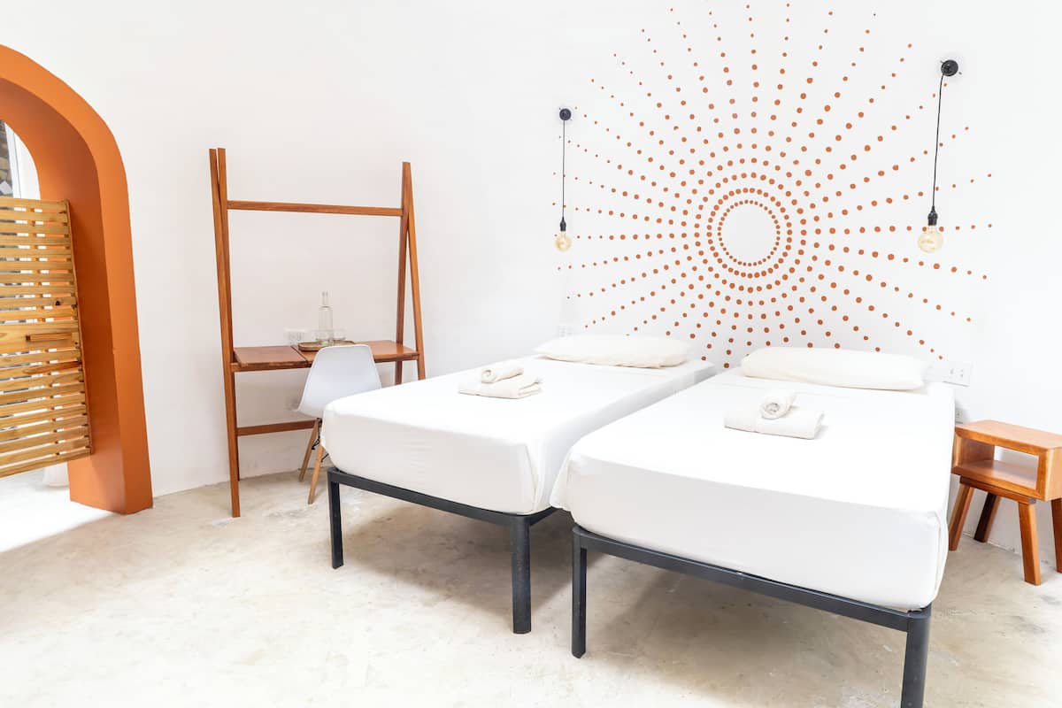 Comfort Twin Room | 1 bedroom, premium bedding, pillowtop beds, in-room safe