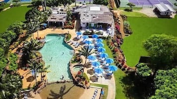 Outdoor pool, a heated pool