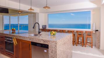 Panoramic Apartment | Private kitchen