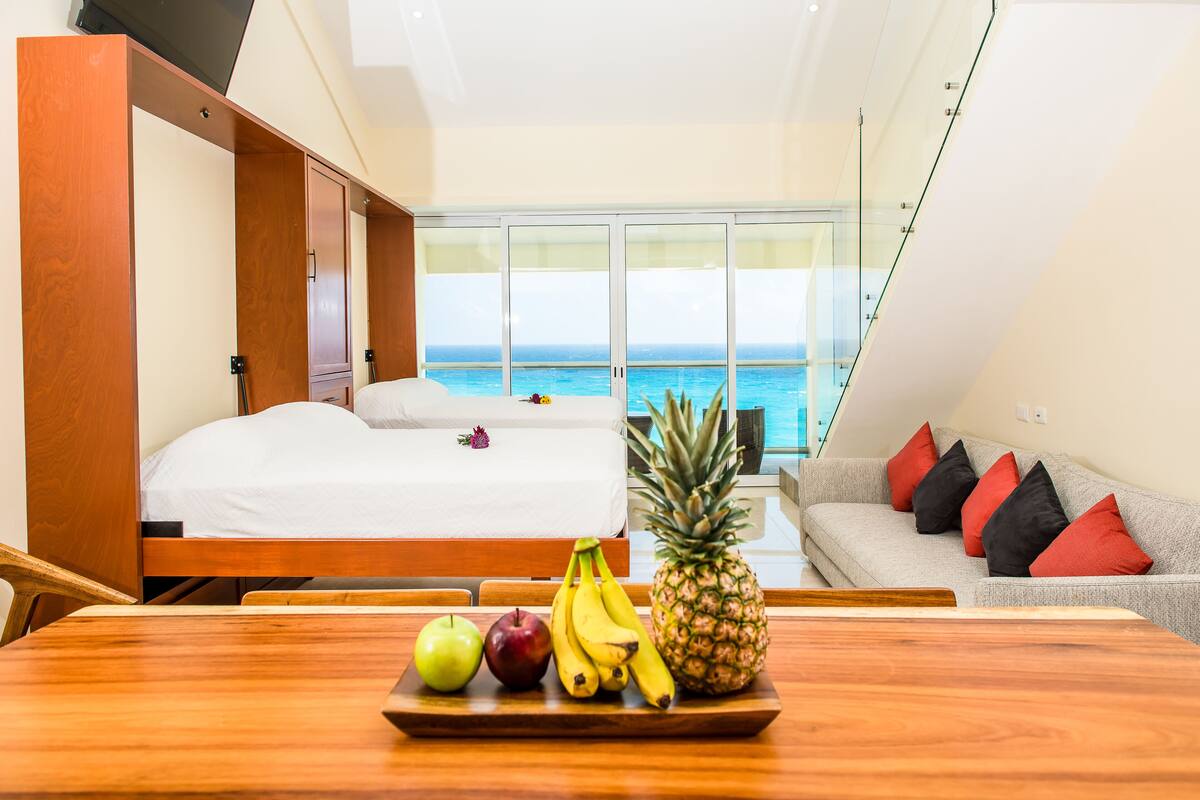 Ocean View Apartment, 2 Bedrooms | Zimmersafe, Bügeleisen/Bügelbrett, kostenloses WLAN, Bettwäsche