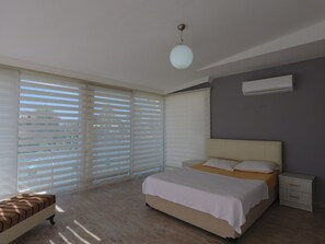 Villa, 5 Bedrooms, Private Pool | Soundproofing, free WiFi - Lale Apart (Fethiye)