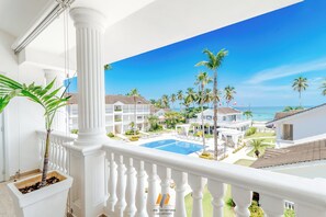 Property grounds - Sea View Duplex  / Near Beach and in the heart of the Center /Pool / Free Wifi (Las Terrenas)