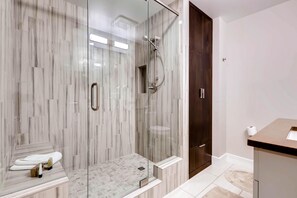 Condo, 3 habitaciones | Baño