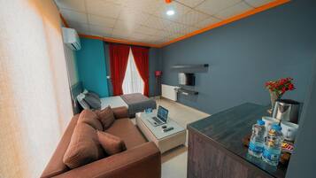 Comfort kamer | Een kluis op de kamer, verduisterende gordijnen