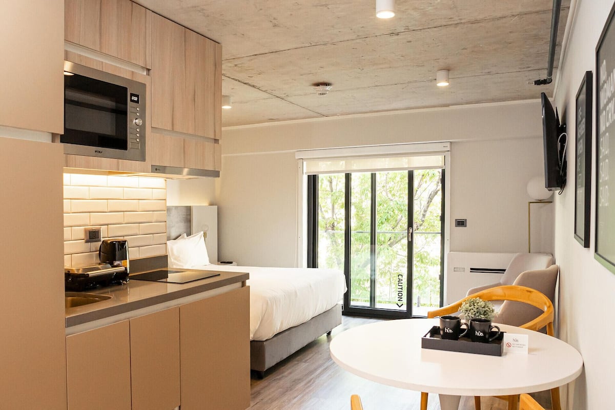 1 bedroom, in-room safe, laptop workspace, blackout drapes