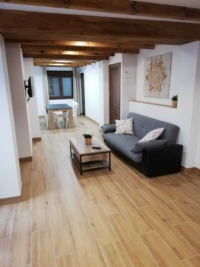 Puente viejo de Buitrago CASA ROBLE