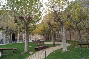 Enceinte de lâhĂ©bergement