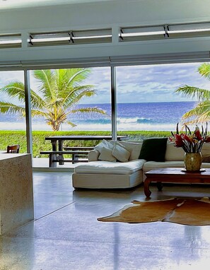 Luxury House | Living area | 50-inch Smart TV with digital channels, TV