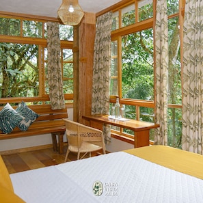 Chalet rustique Confort | Décor unique, ameublement unique, accès au Wi-Fi (inclus)