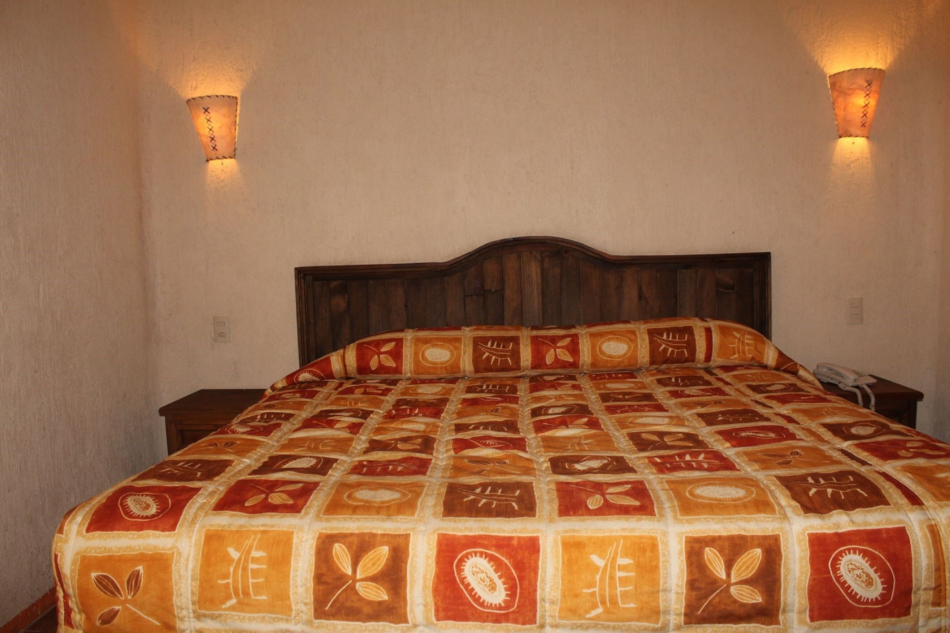 basic double room single use | 1 bedroom, iron/ironing board, free wifi, bed sheets