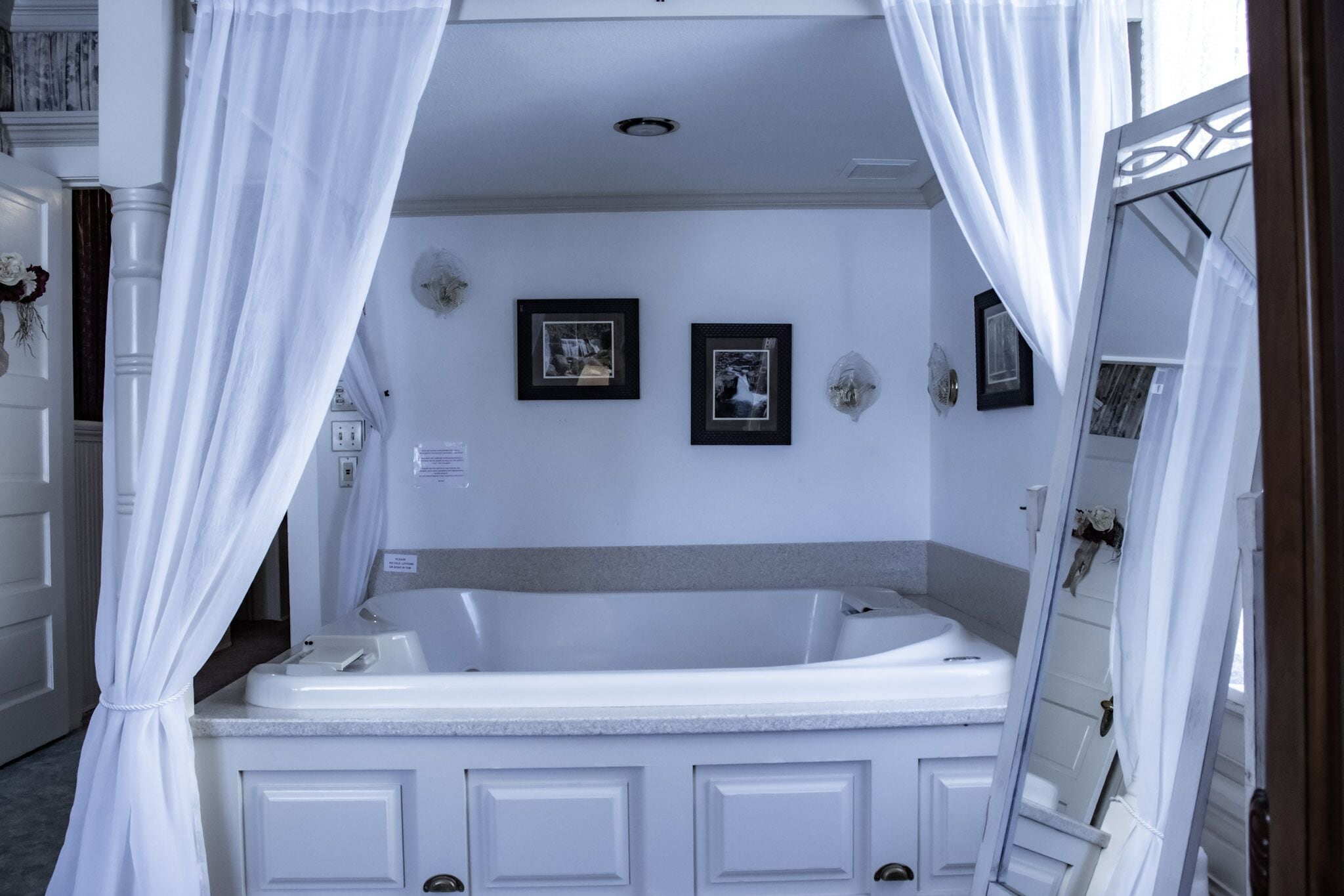 the waterfalls room | 2 bedrooms, individually furnished, free wifi, bed sheets