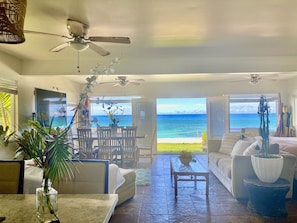 Interior - Beautiful ocean views, just steps away from Banzai Pipeline (Haleiwa)