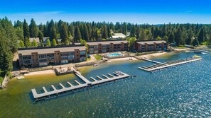 Unclassified image, 2 of 52, button - Lakefront condo w/ beach and seasonal heated pool (Mccall)
