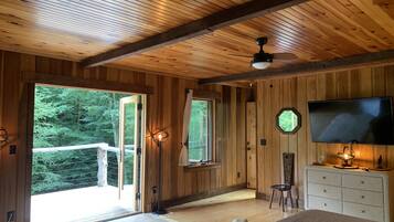 4 makuuhuonetta, silitysrauta/-lauta, Wi-Fi, vuodevaatteet