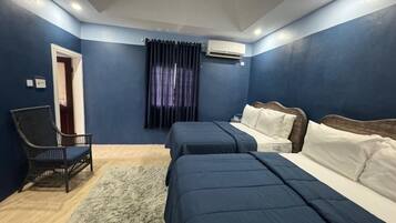 5 bedrooms, in-room safe, iron/ironing board, free WiFi
