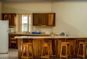 Private kitchen - Deluxe 2, kitchenette (Runaway Bay)