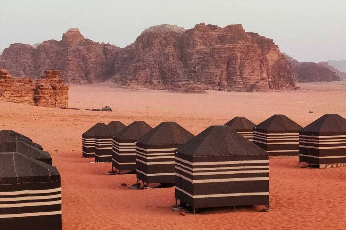 Laptop workspace, free WiFi