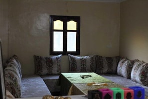 Breakfast, lunch, dinner served; Moroccan cuisine