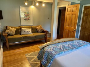 4 Schlafzimmer, Schreibtisch, Bügeleisen/Bügelbrett, Reisekinderbett
