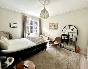 1 chambre, fer et planche à repasser, lit parapluie, Wi-Fi gratuit