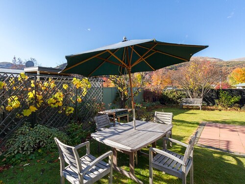 Brow Peak View - Arrowtown Holiday Home