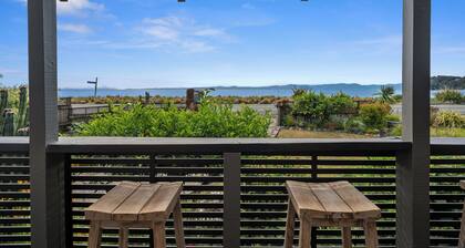 Raisin Town - Marahau Bach