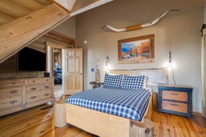 4 bedrooms, iron/ironing board, Internet, bed sheets