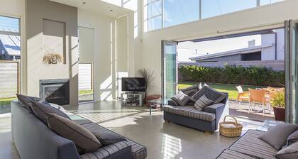Ocean Escape - Omaha Holiday Home