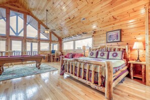 TV, fireplace, DVD player