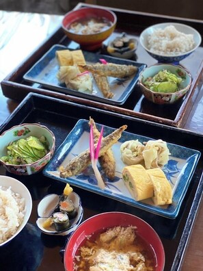 每日付費供應日式早餐