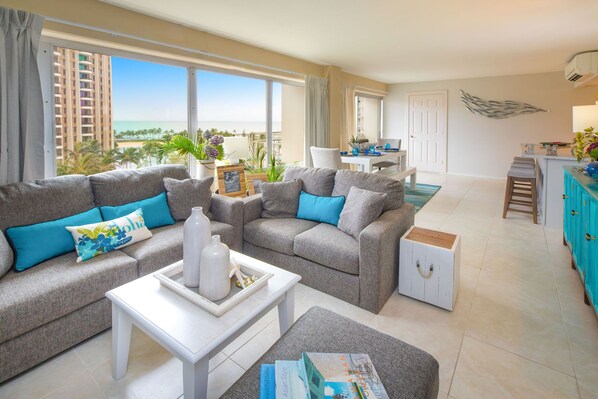 Smart TV - Ilikai Luxury Suites (Honolulu)