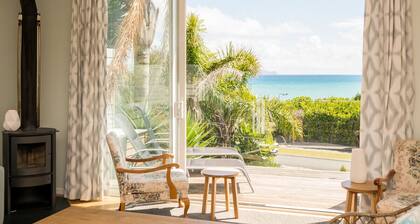 Ocean Oasis - Langs Beach Holiday Home