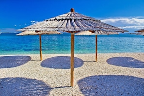 Una playa cerca