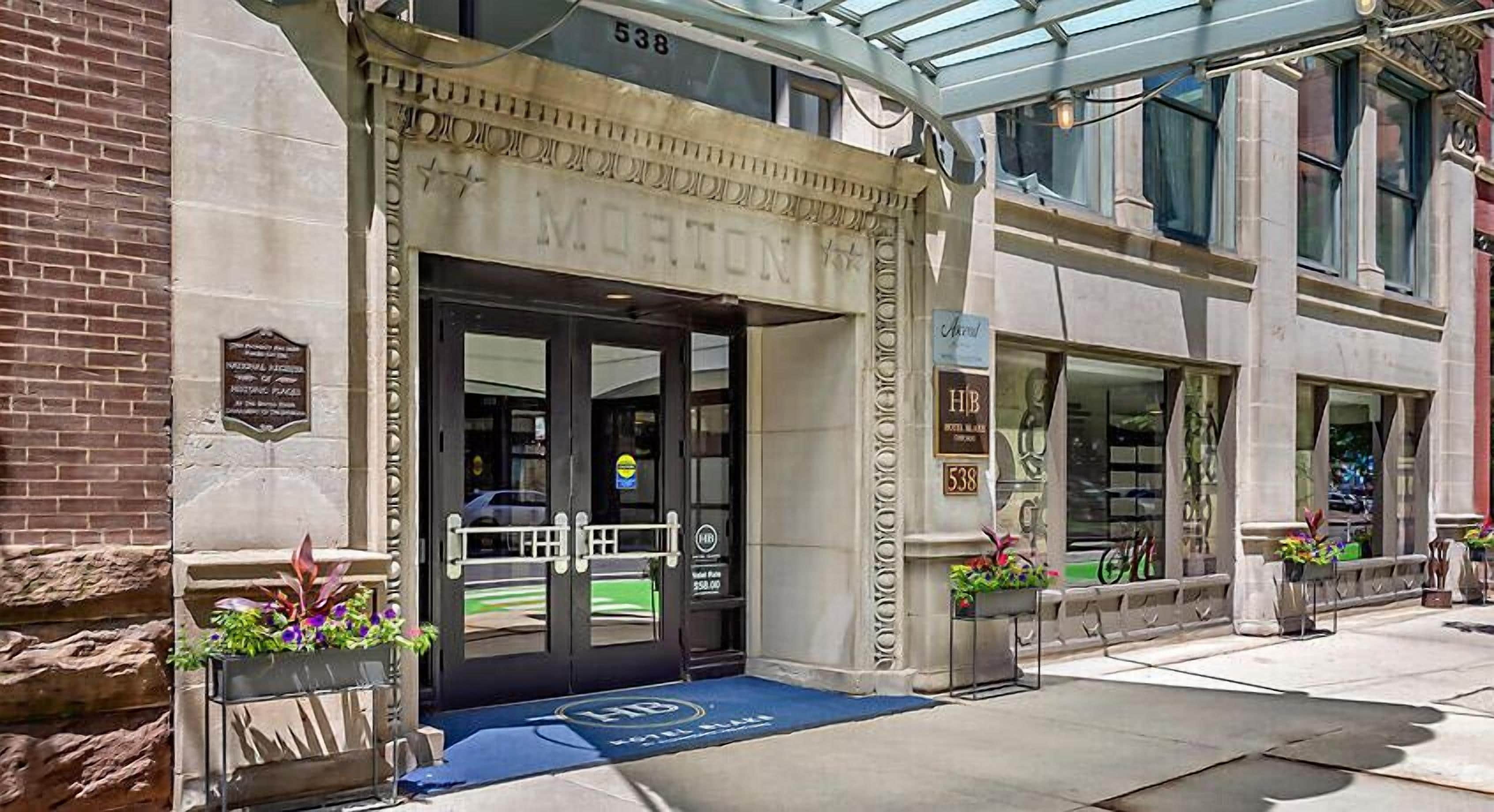 تفاصيل الفندق من الخارج