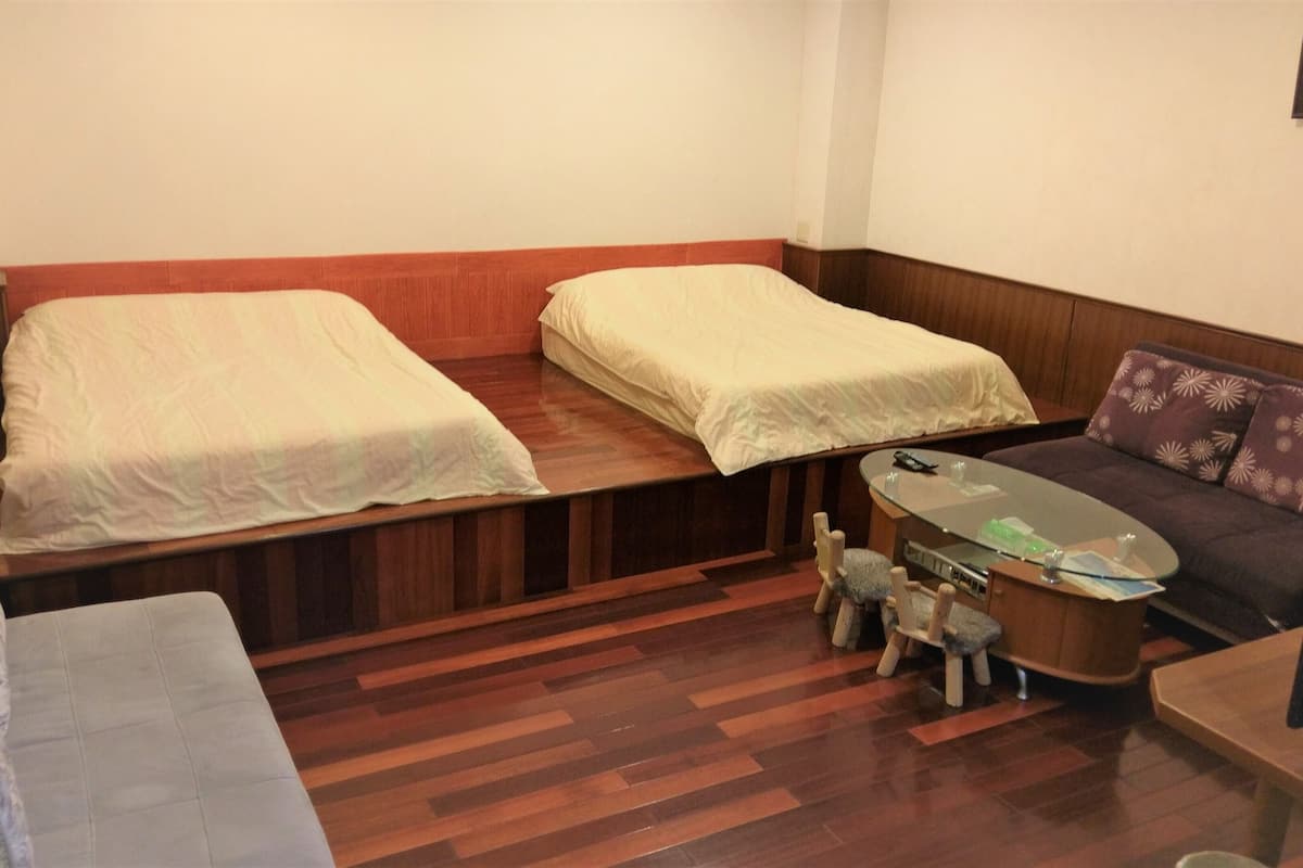 Standard Quadruple Room | 1 bedroom, desk, free WiFi, bed sheets