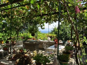 Outdoor dining - Apartment in Ičići with Seaview, Terrace, WIFI (4870-1) (Icici)