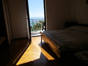 4 Schlafzimmer, Bügeleisen/Bügelbrett, kostenloses WLAN, Bettwäsche