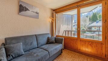 TV, DVD player, stereo