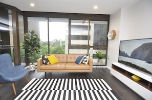 City Apartment | Living area